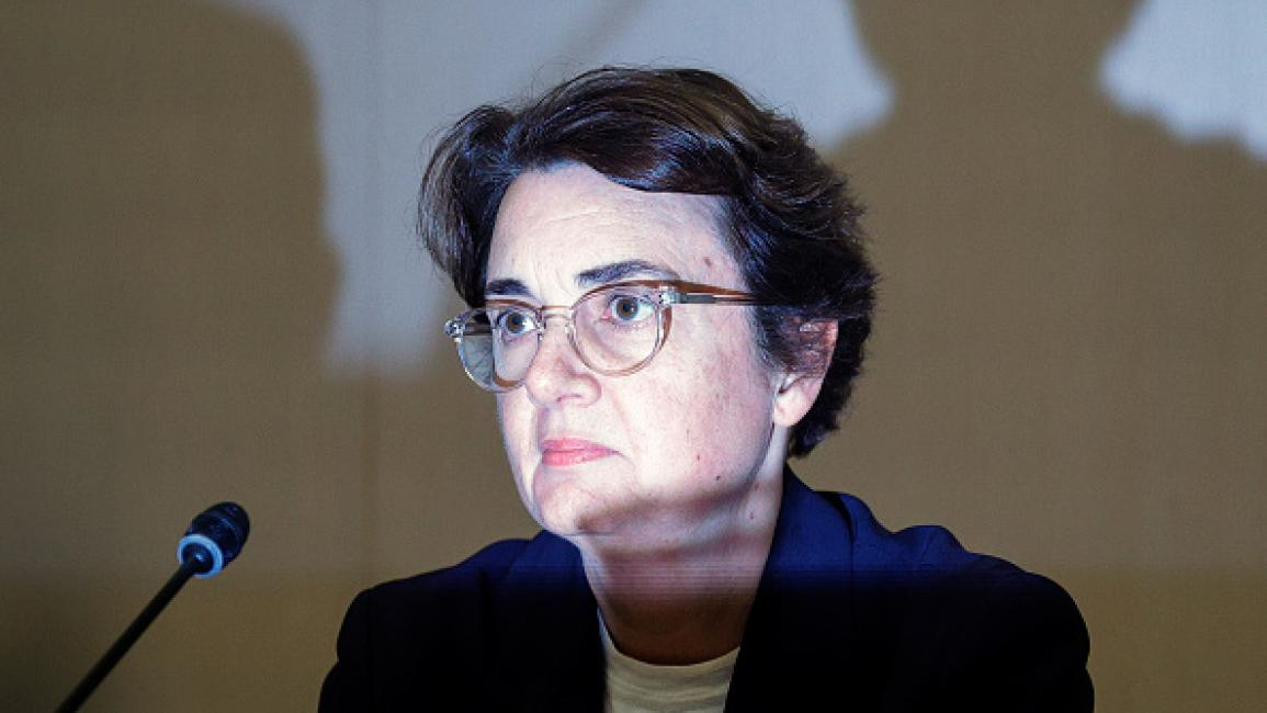 استقالة رئيسة متحف اللوفر بعد أشهر من عملية سطو